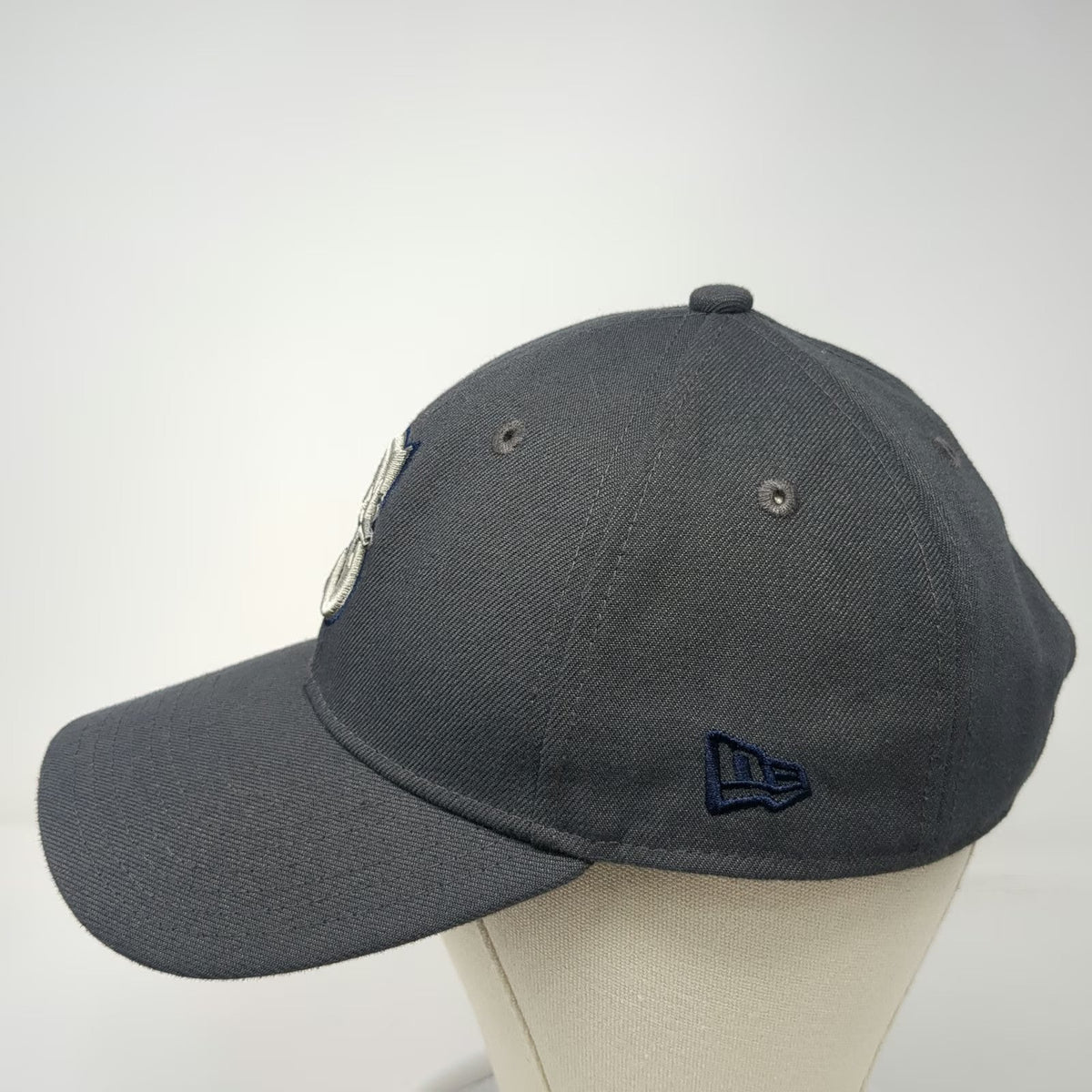 New Era Seattle Mariners MLB Baseball Cap Gray One Size 9FORTY Strapback Hat