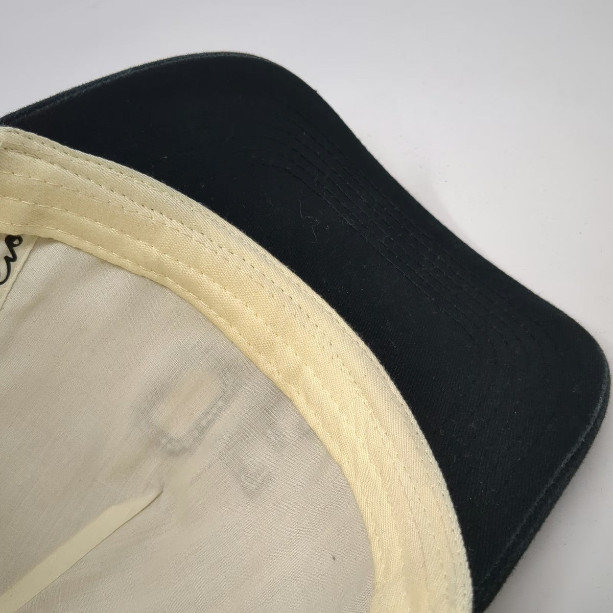 ONLYEVO 5 Panel Beige Black Hat One Size Snapback OE Embroidered Logo Visor
