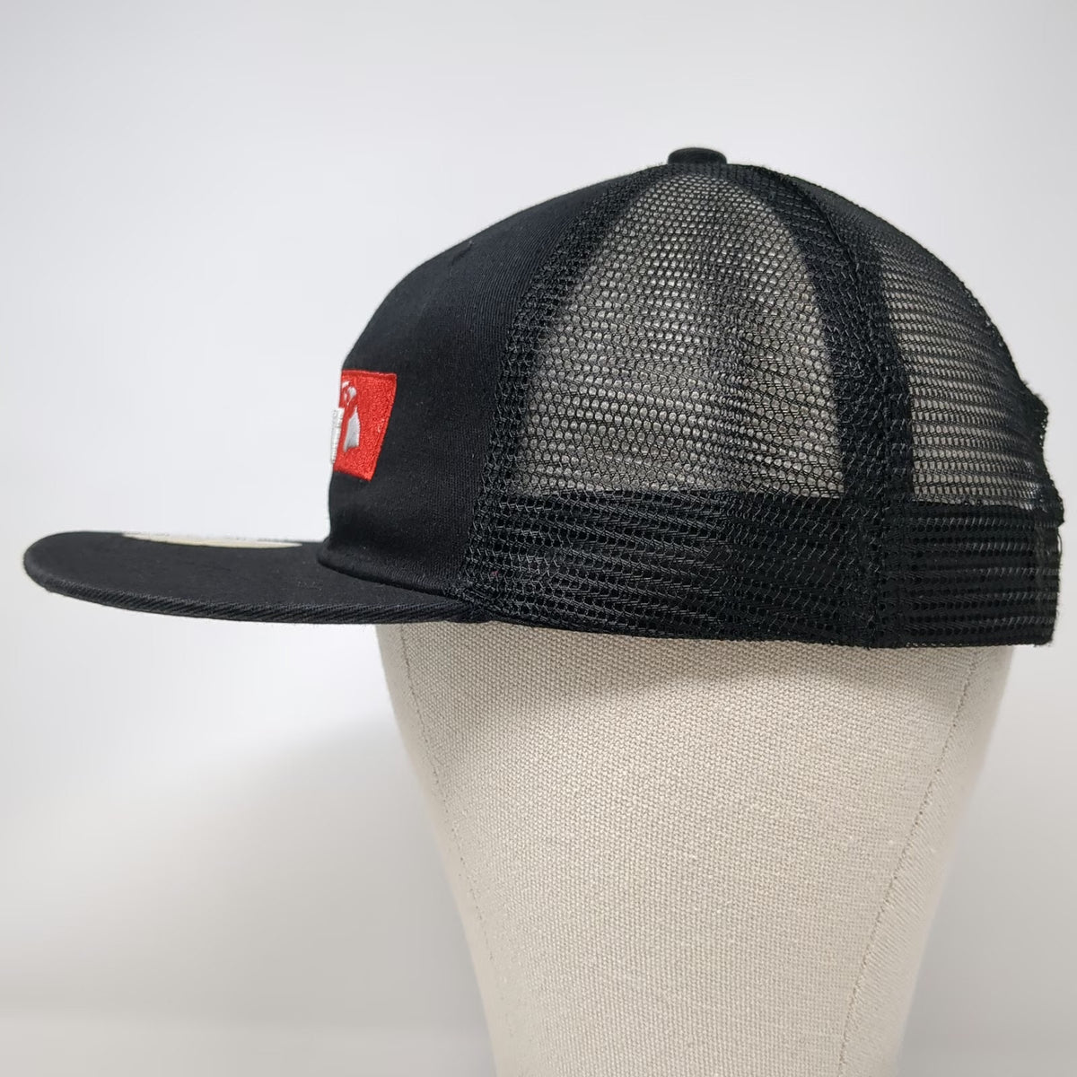 100% Kamaaina Trucker Hat Black One Size Maui Hawaii Islands 808 Mesh Snapback