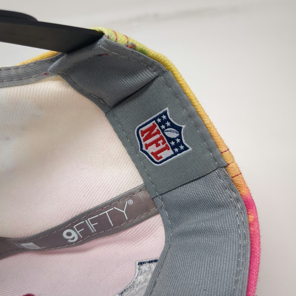 New Era Los Angeles Chargers NFL Snapback Hat Pink One Size Crucial Catch 9FIFTY