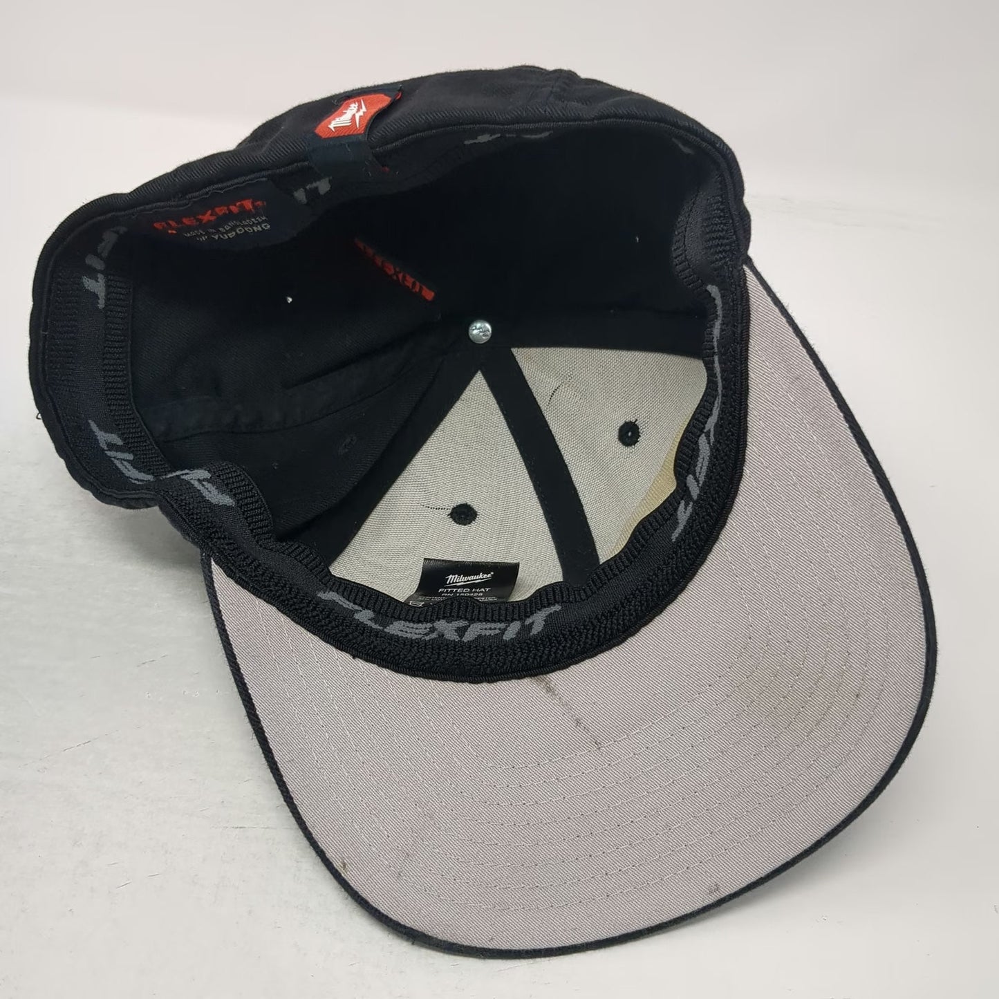 Milwaukee Baseball Cap Black One Size Flexfit Gray Logo Stretch Fit Work Hat