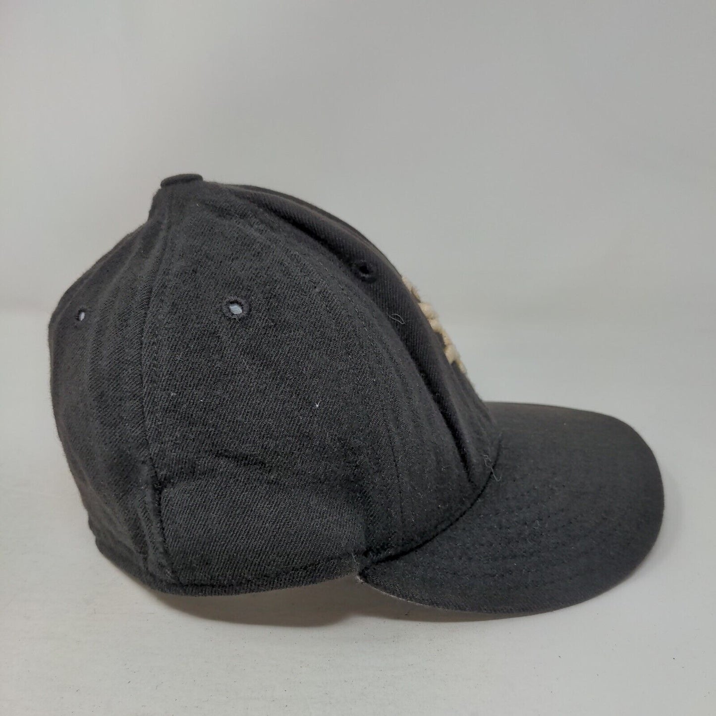 Chicago White Sox Fitted Hat Black Size 6 7/8 Embroidered MLB New Era Diamond