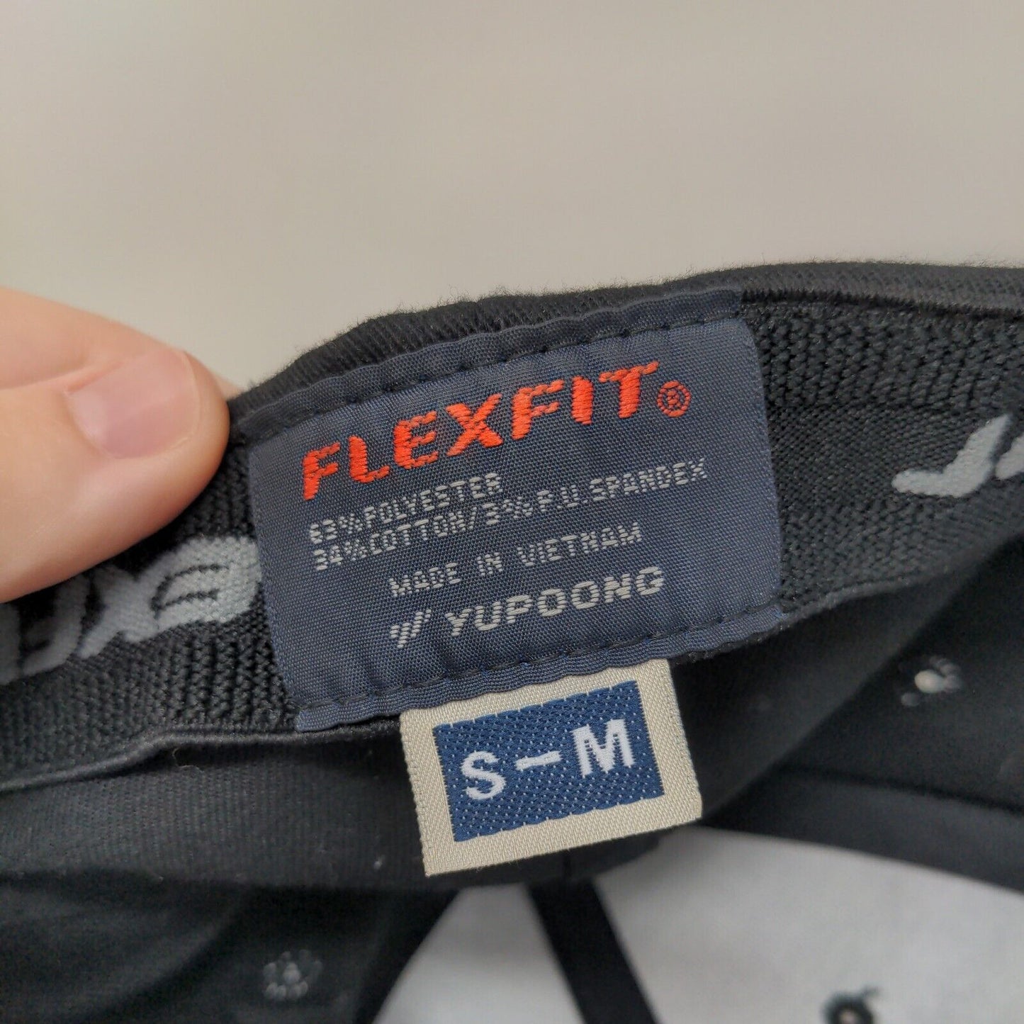 Flexfit Fitted SiK Hat Black Size S-M Embroidered Logo Polycotton