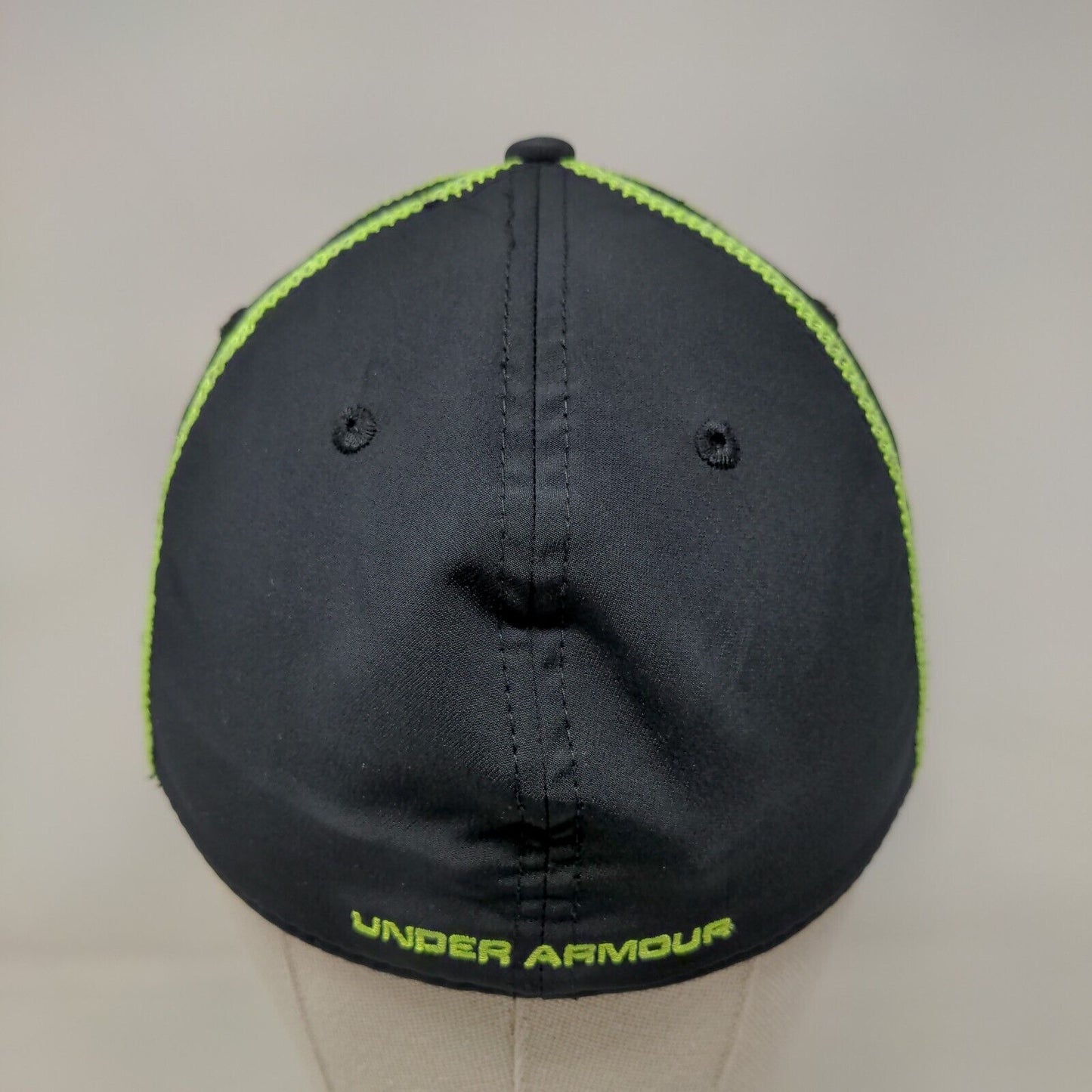 Under Armour Fitted Hat Black Size M/L Embroidered Vented Holes 6 Panel