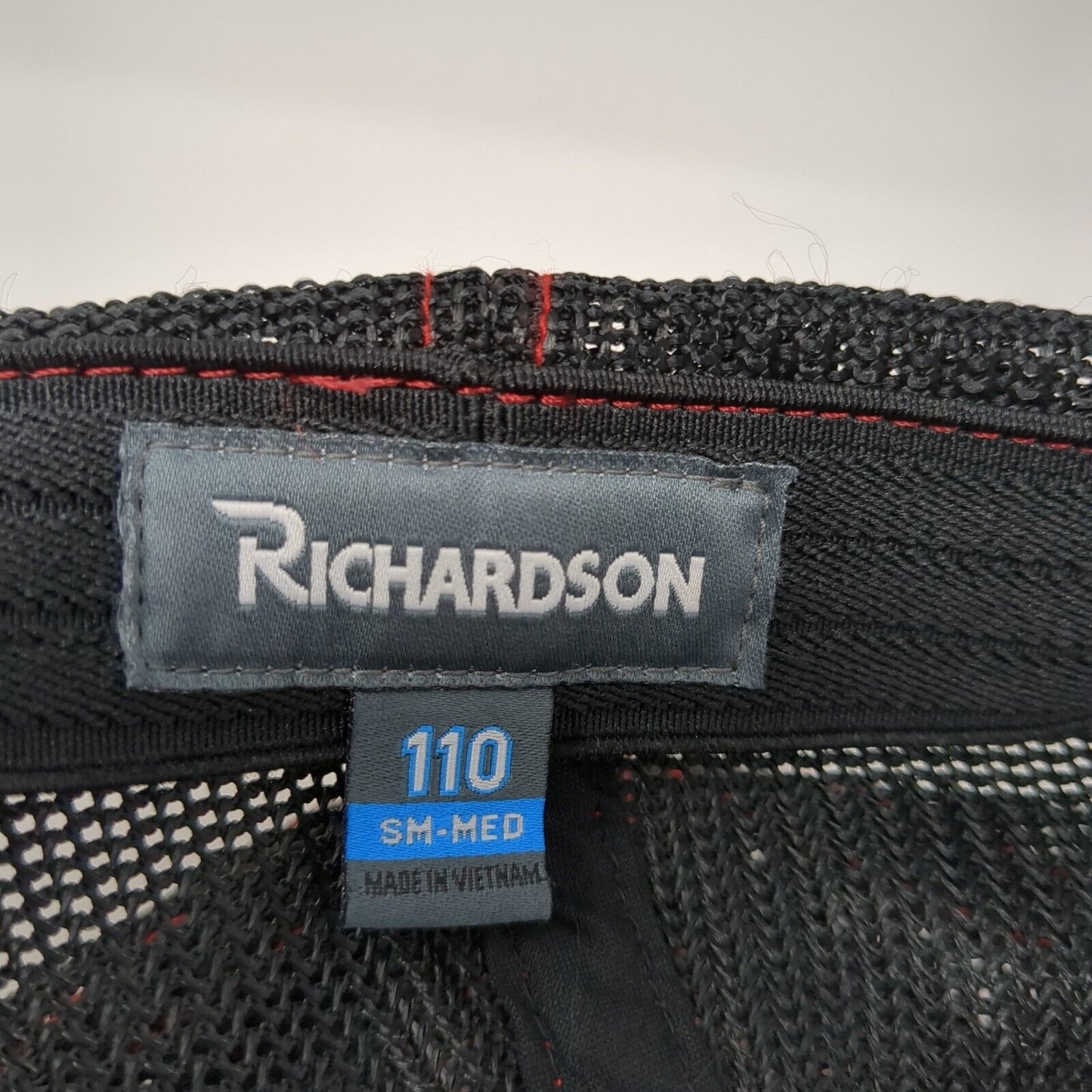 Elite Fitted Trucker Hat Red S/M Flexfit Lightweight Mesh Back Richardson