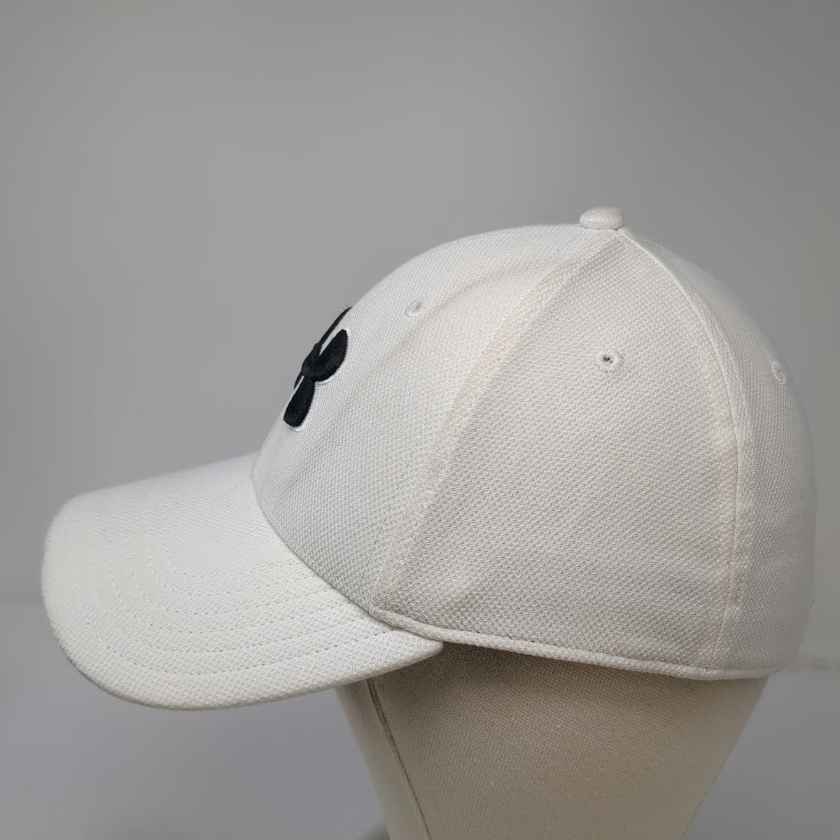 Under Armour Baseball Cap White L Fitted Blitzing Embroidered Logo Classic Fit