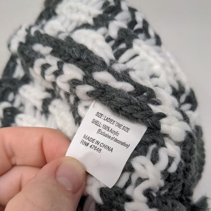 Igloos Ladies Beanie Hat Gray One Size Stretch Hand Knitted Pom Pom Blank