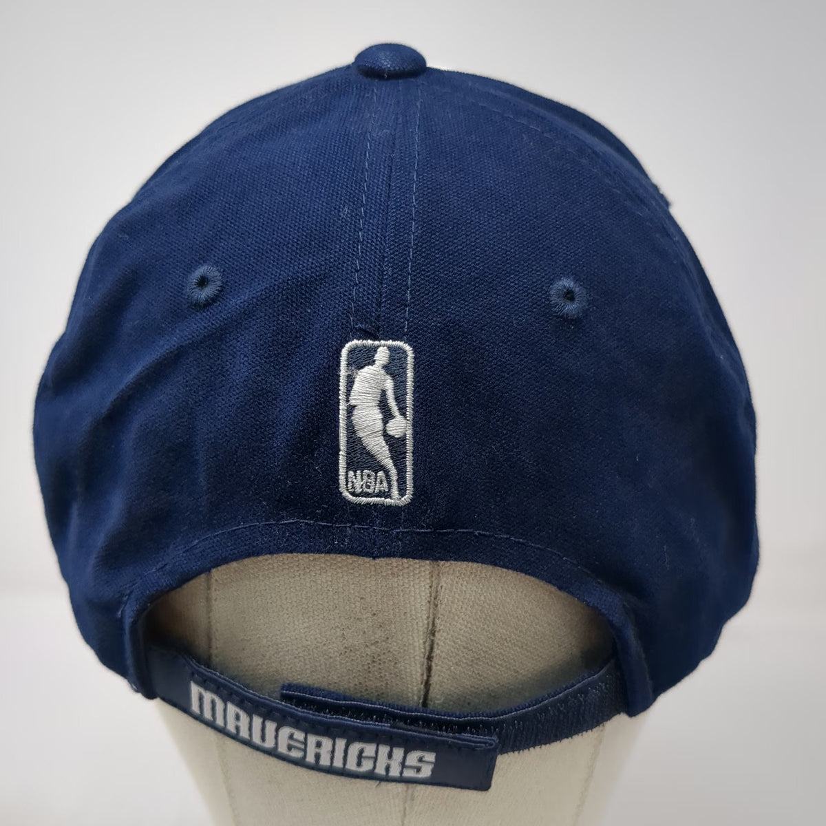 Reebok Dallas Mavericks NBA Blue White Cap One Size Strapback Logo Embroidery