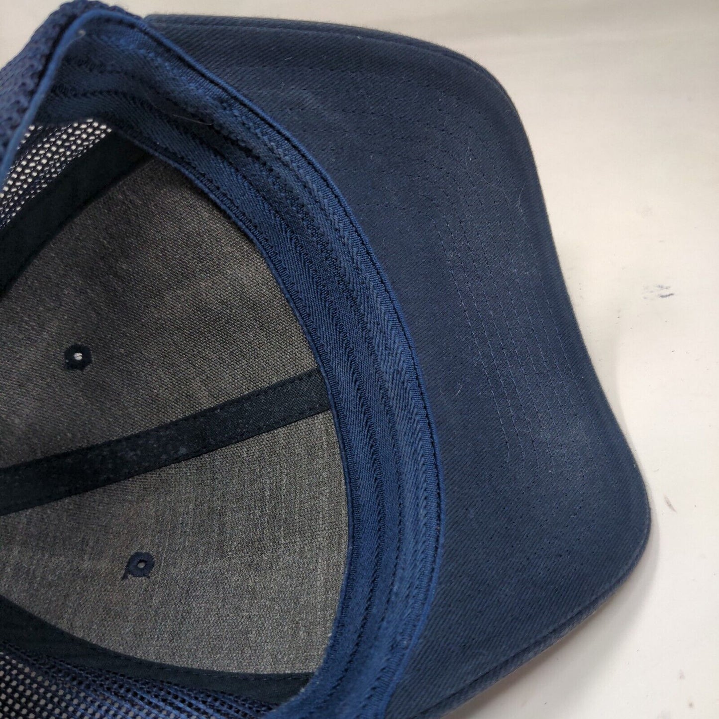 Columbia PFG Men's Fitted Hat Blue Size S/M Embroidered Fish Flag Patriotic