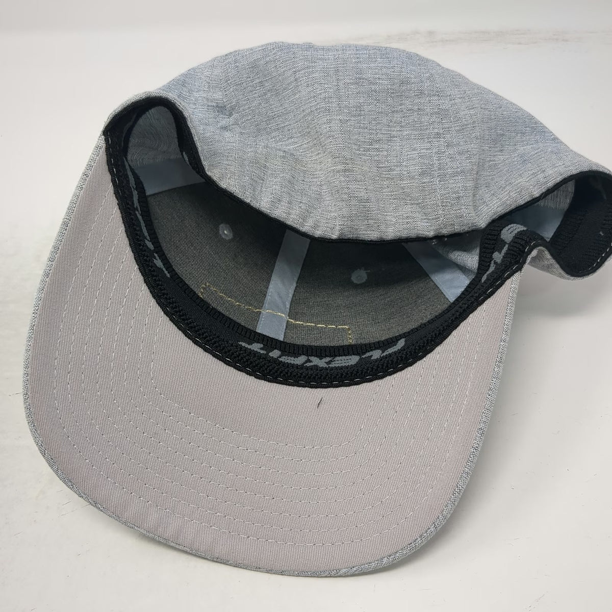 Yupoong Flexfit Baseball Cap Gray XL Leather Patch Heathered Stretch Hat