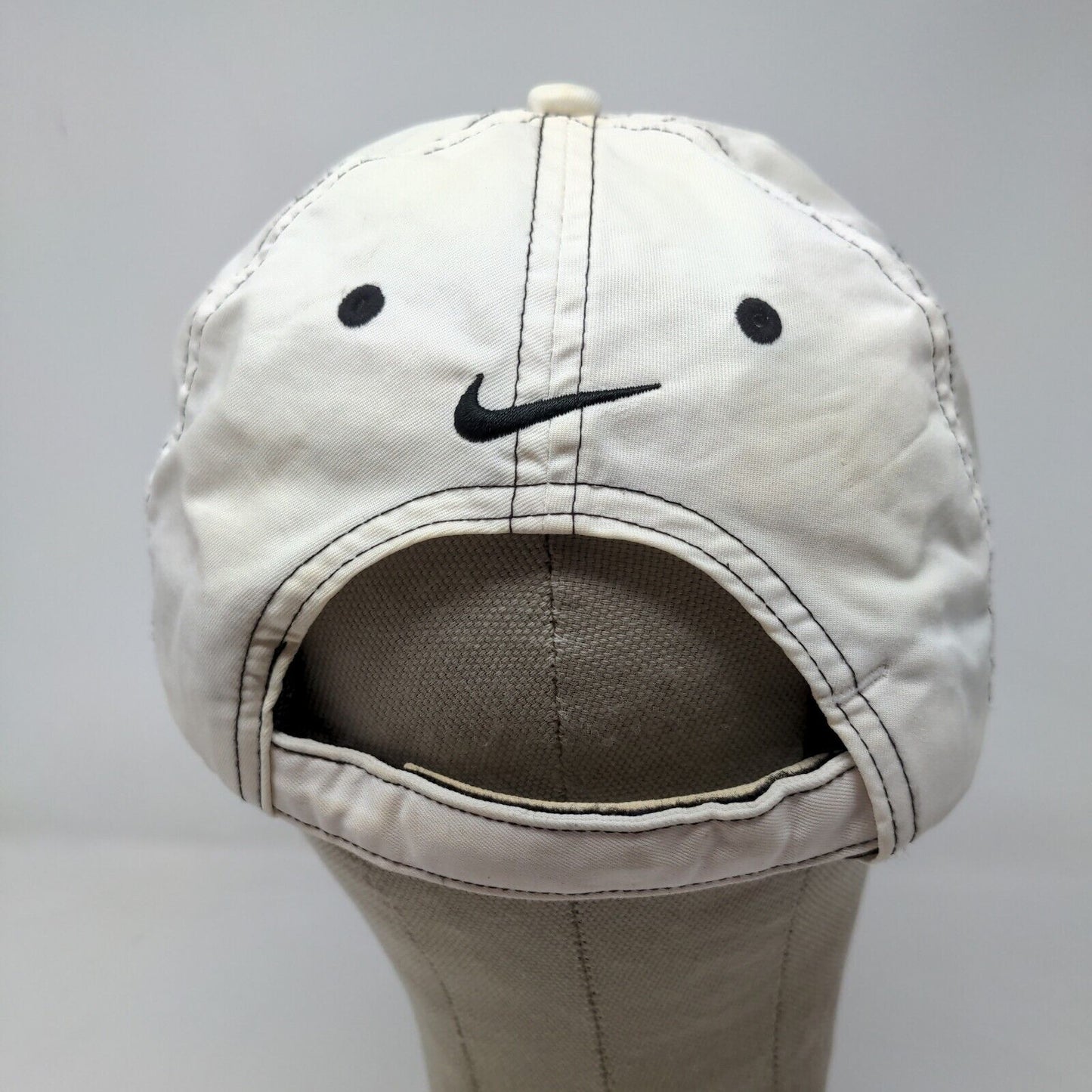 Nike Golf Men's Slideback Hat White Size OSFA Embroidered Hillcrest Shootout