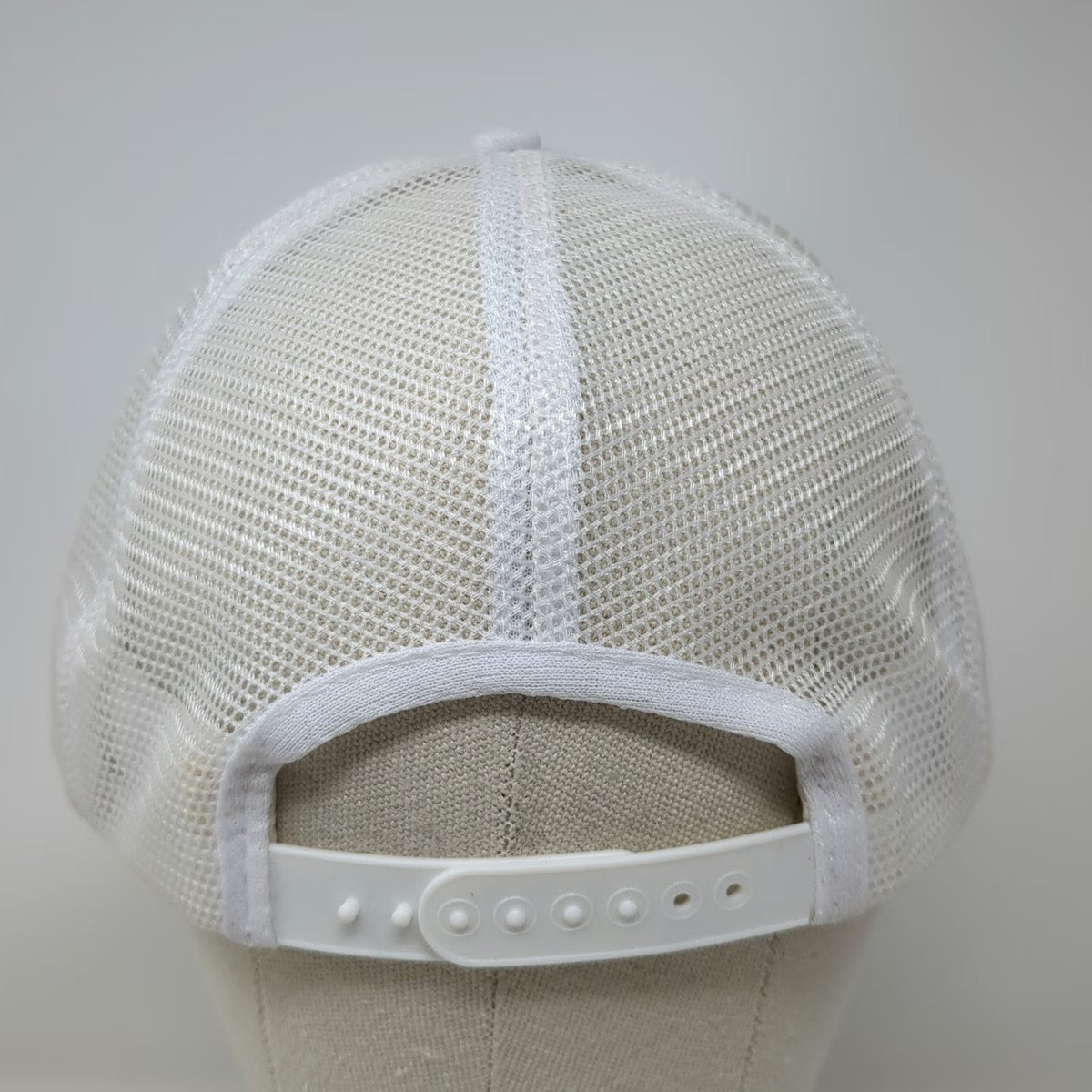 Sunbelt Trucker Hat White One Size Snapback Lee Plantation Florida Tree Mesh