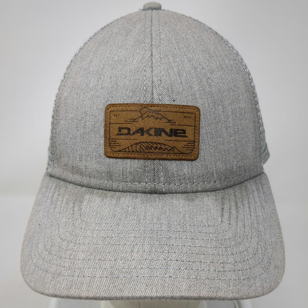 Dakine Trucker Hat Gray One Size Mesh Back Snapback Logo Patch Curved Brim