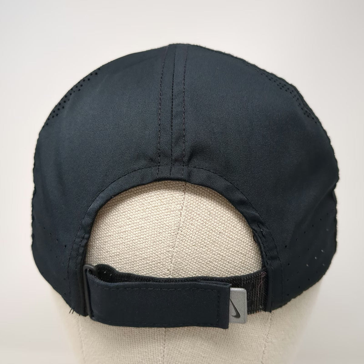Nike Baseball Cap Black One Size Featherlight Dri-Fit Perforated Strapback Hat