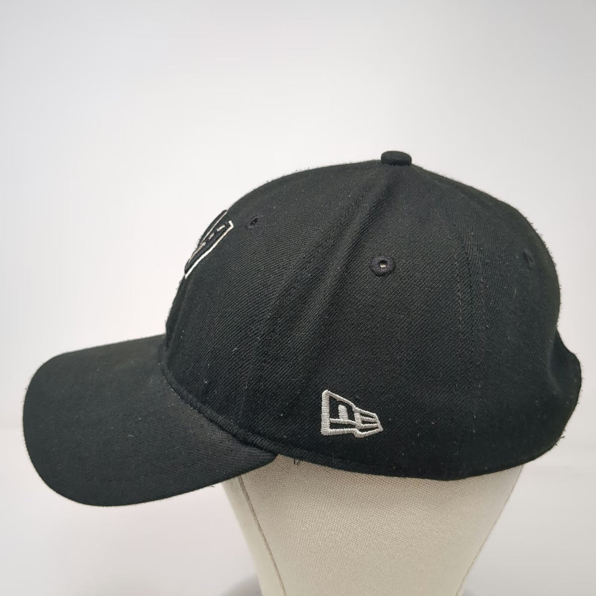 New Era San Antonio Spurs NBA Cap Black OS Strapback Curved Brim Hat Embroidered