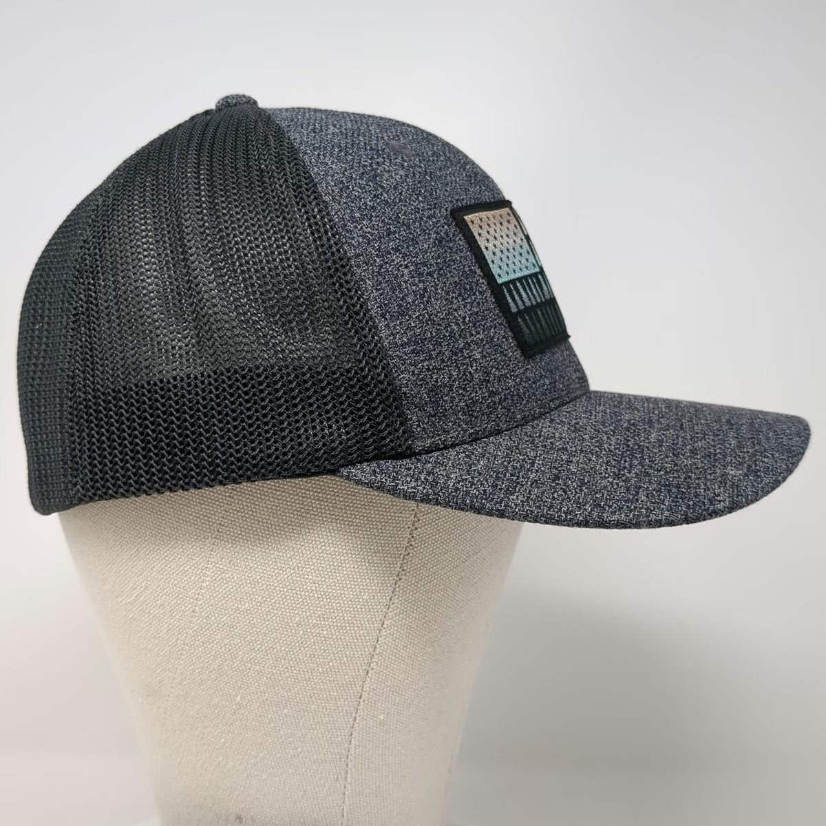 Columbia Baseball Cap Gray XL Mesh Back Stretch Fit Pine Tree Flag Outdoor Hat