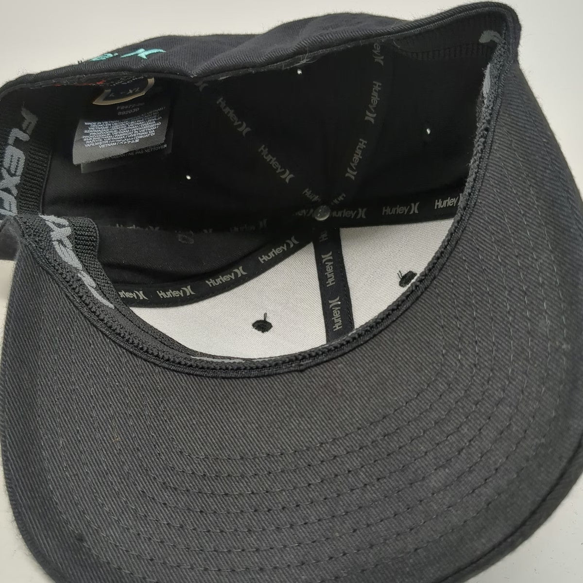 Hurley Baseball Cap Black XL Fitted Flexfit Embroidered Blue Logo Athletic Hat