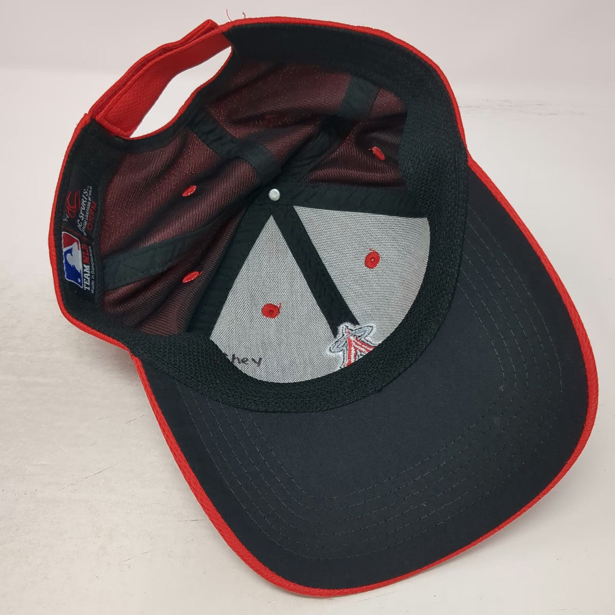 OC Sports Los Angeles Angels MLB Baseball Cap Red One Size Strapback Mesh Logo
