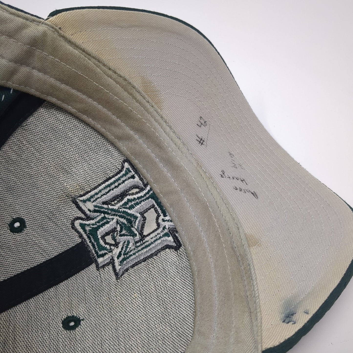 Richardson Fitted Hat Green 7 1/2 Embroidered Logo Solid Vent Holes