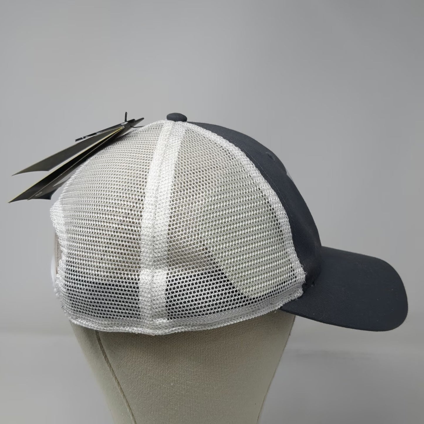 Under Armour Idaho Vandals NCAA Trucker Hat Gray One Size Mesh Snapback UPF 30