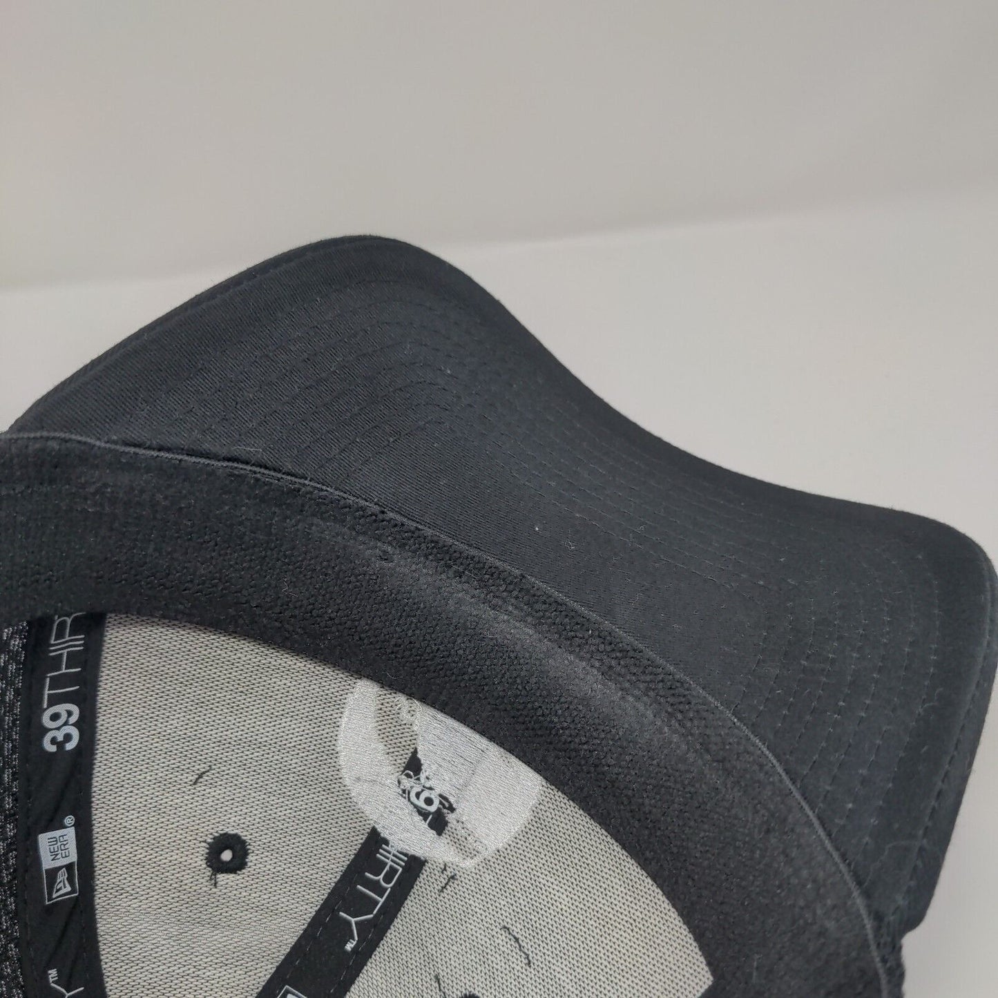 Hewlett Packard Enterprise Fitted Hat Black S/M Embroidered New Era