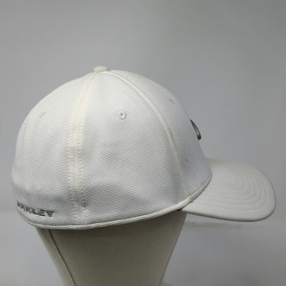 Oakley Baseball Cap White L/XL Flexfit Classic Low Metal Logo Curved Brim Hat