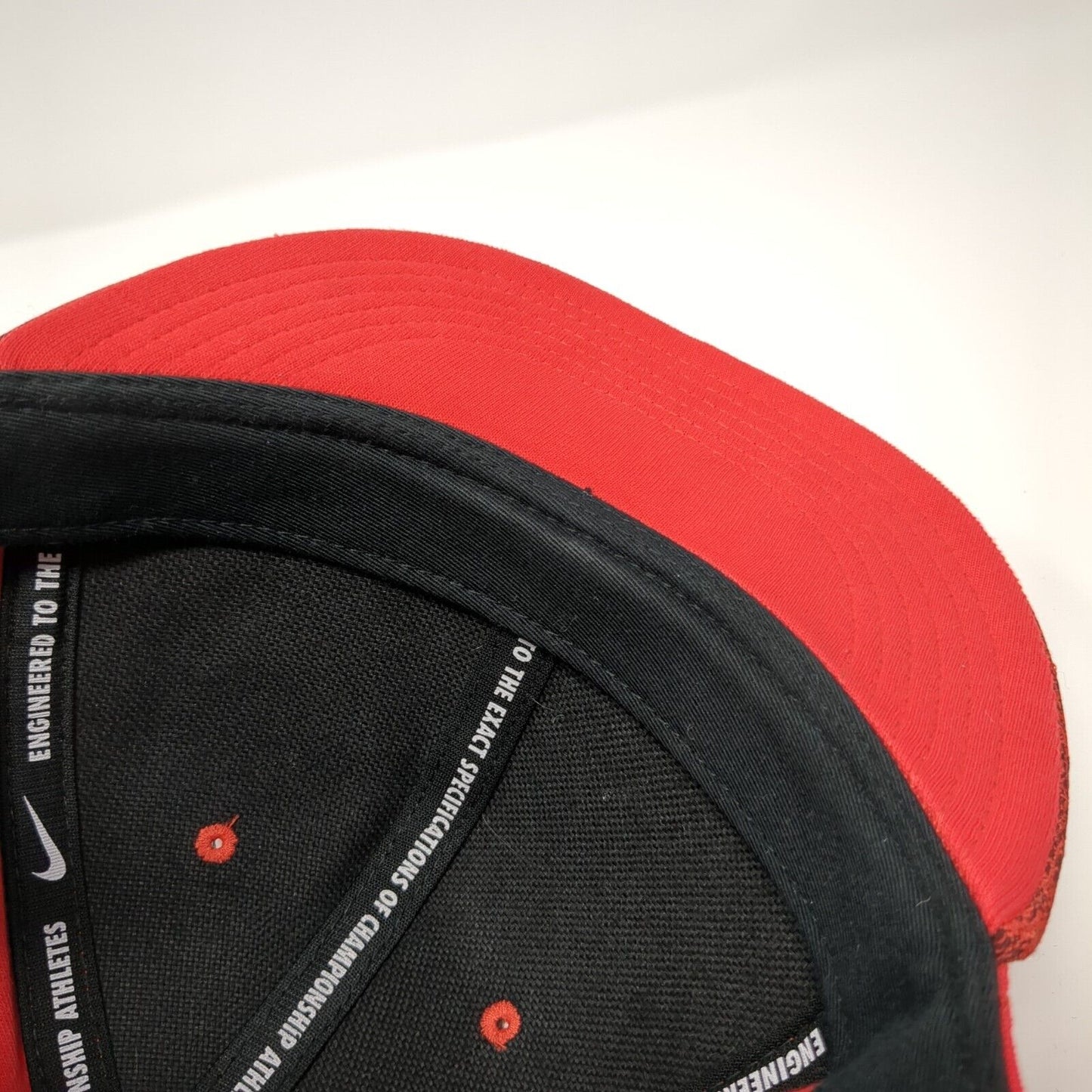 Nike True Snapback Hat Red One Size Adjustable Swoosh Vent Holes