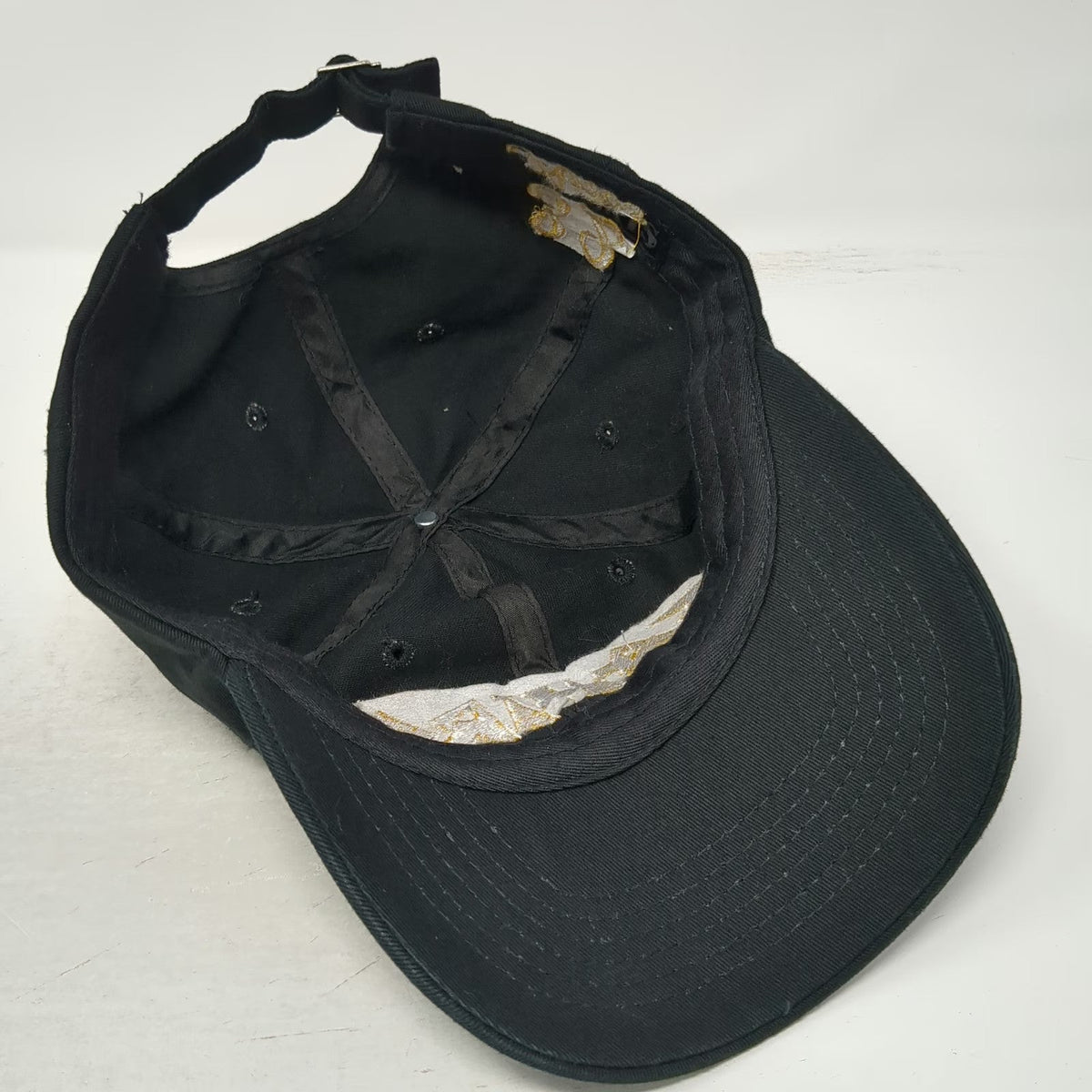 Baseball Cap Black One Size Yahiro Jagged Gold Embroidery 32 Anos Slideback Hat