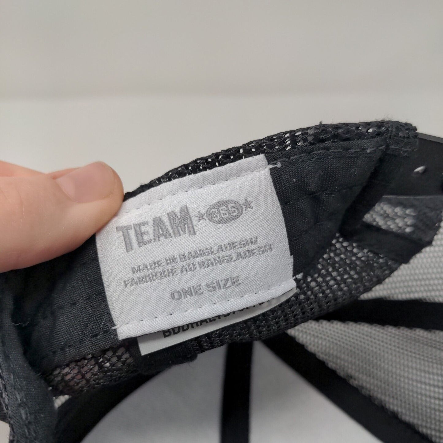 D25 Est. 1999 Snapback Trucker Hat Gray One Size Adjustable Mesh Back Team 365