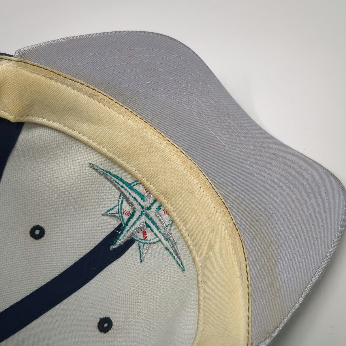 Seattle Mariners MLB Sports Specialties Baseball Cap Blue Silver 7 1/2 Vintage