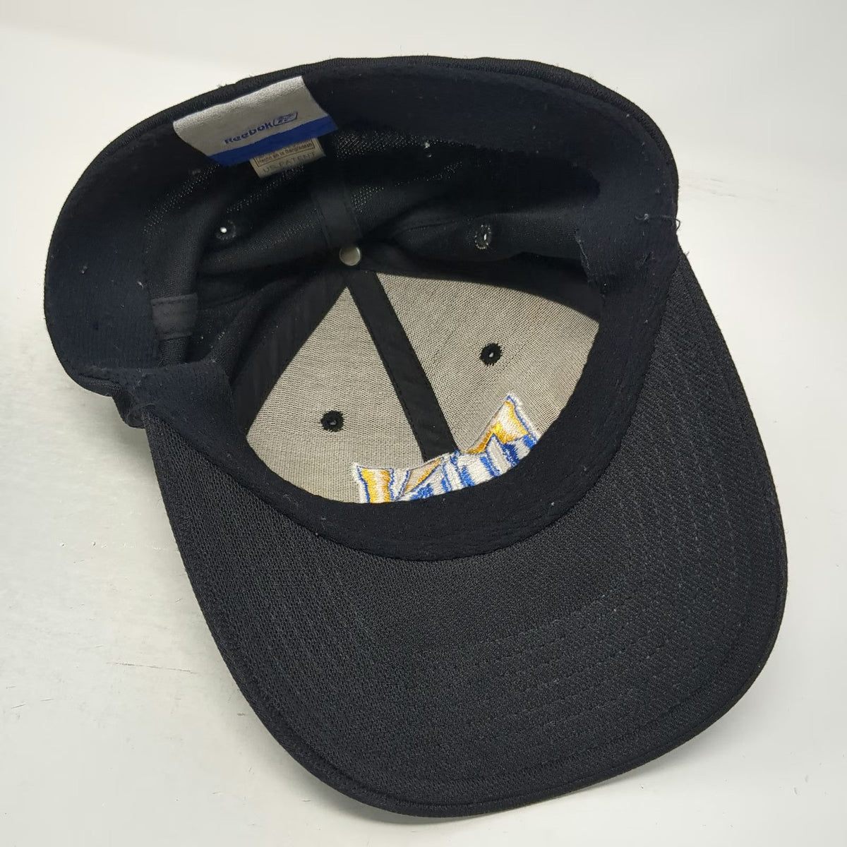 Denver Nuggets NBA Reebok Hat Black One Size DN Mountain Logo Logoman Flex Fit