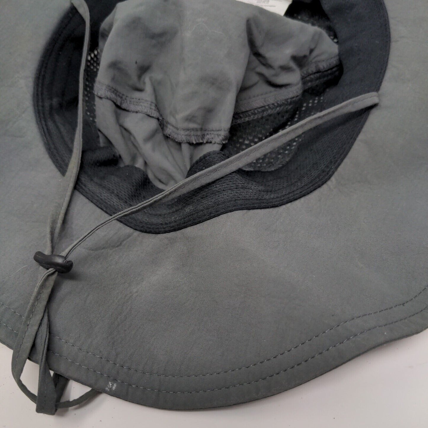 Columbia Fisherman Bucket Hat with String Gray One Size Breathable Mesh Hiking