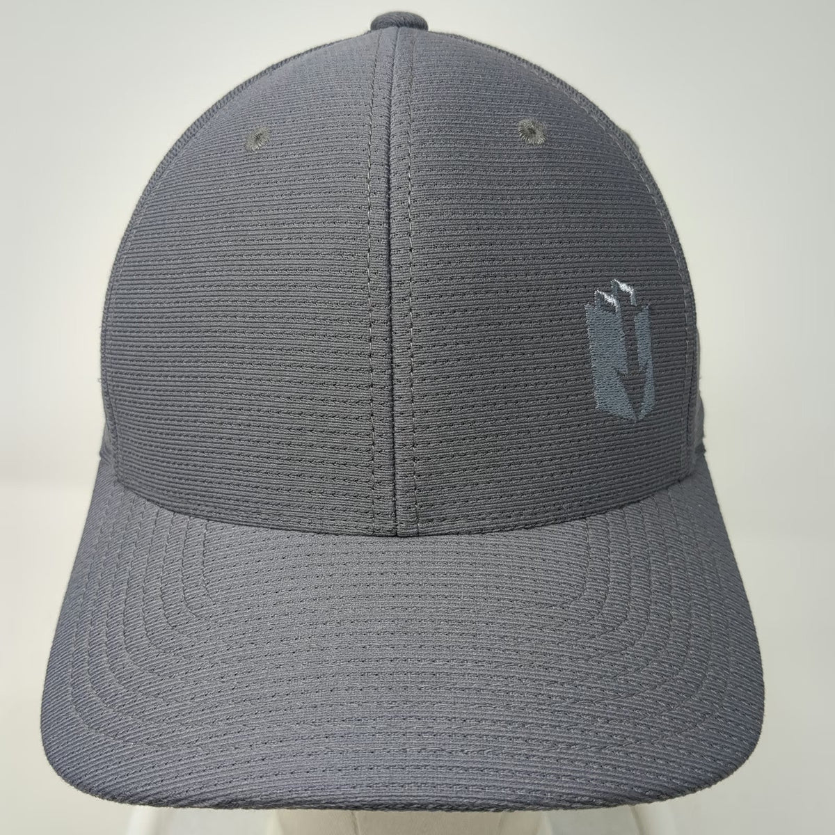 TravisMathew Baseball Cap Gray M Flexfit Performance Embroidered 6-Panel Hat