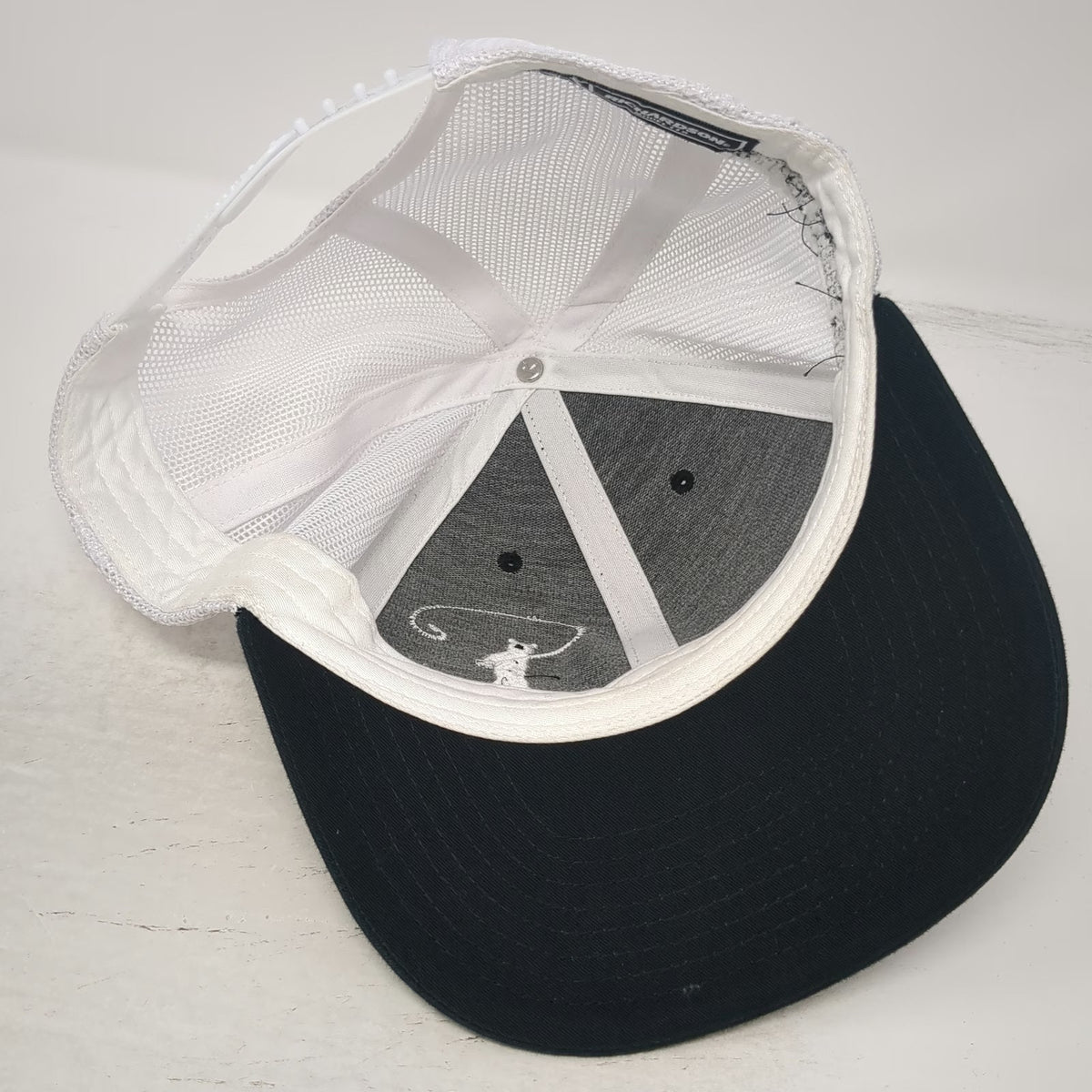 Richardson Trucker Hat Black One Size Bozeman MT Fly Fishing Bear Wild Joes Spot