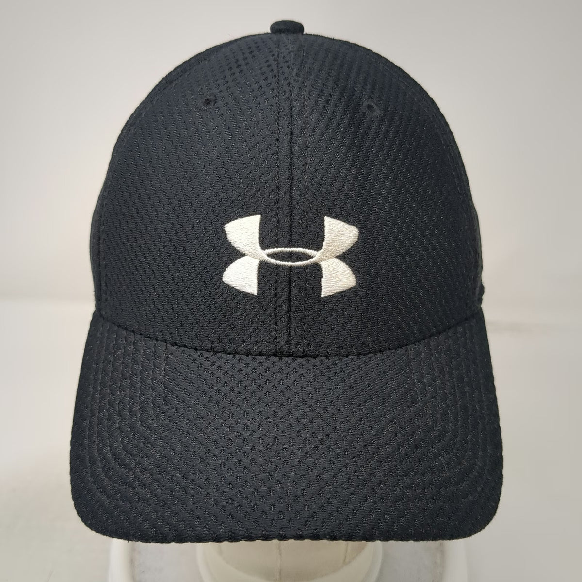 Under Armour Baseball Cap Black L Mesh Fitted Hat White Embroidered Logo Stretch