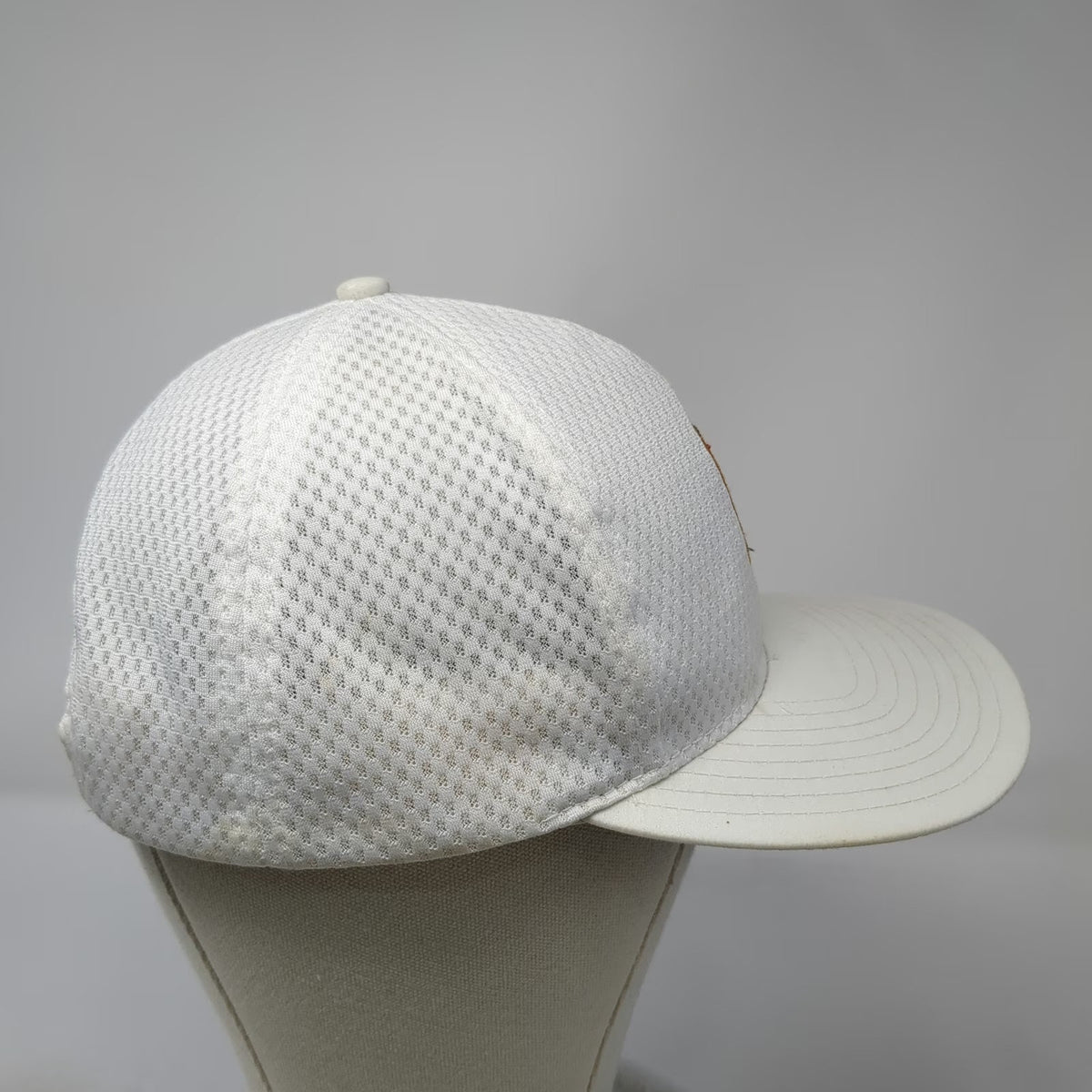 Nike Snapback White One Size Hat Mesh Challenge Court Tennis Green Underbrim