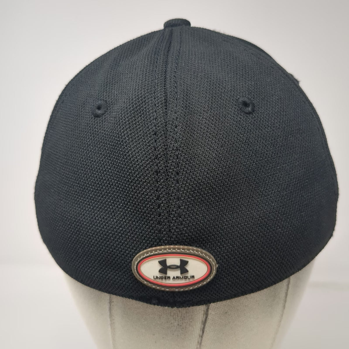 Under Armour Baseball Cap Black Size M Logo Curved Brim Stretch Fit HeatGear Hat