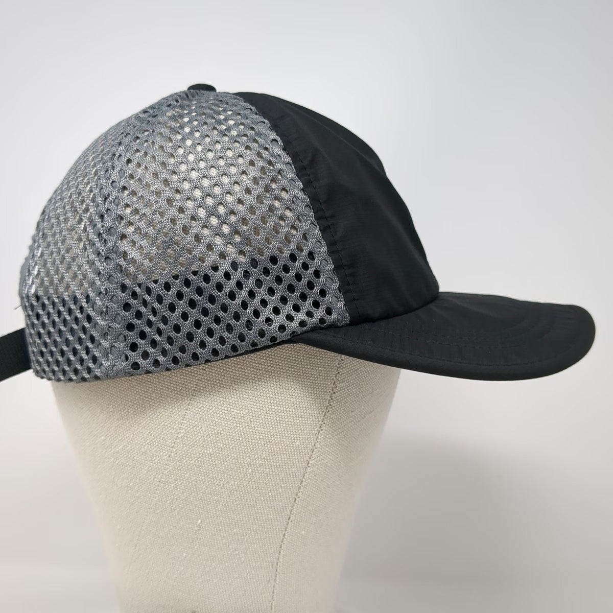 Richardson Baseball Cap Black One Size Fish Logo Mesh Back Fishing Hat 935
