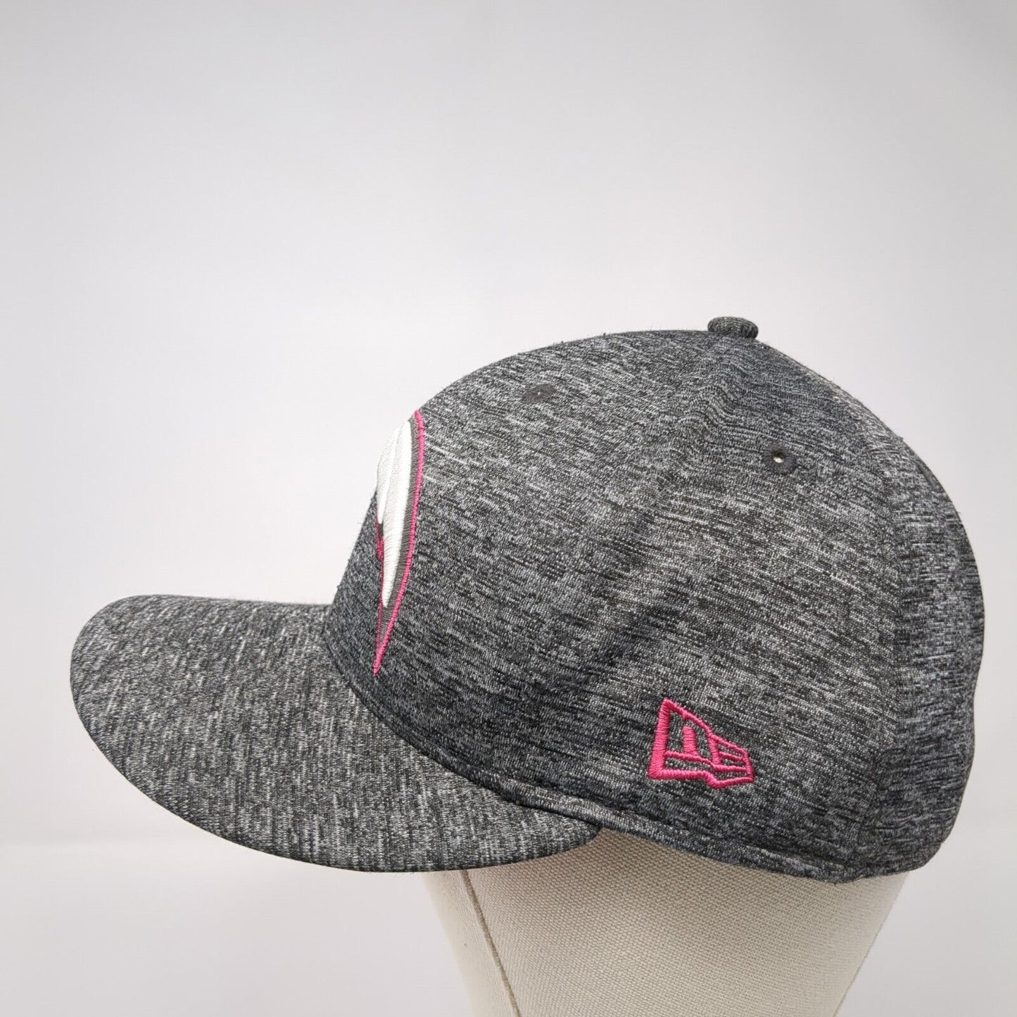 San Diego Chargers Fitted Hat Gray 7 3/8 Breast Cancer NFL New Era 59Fifty