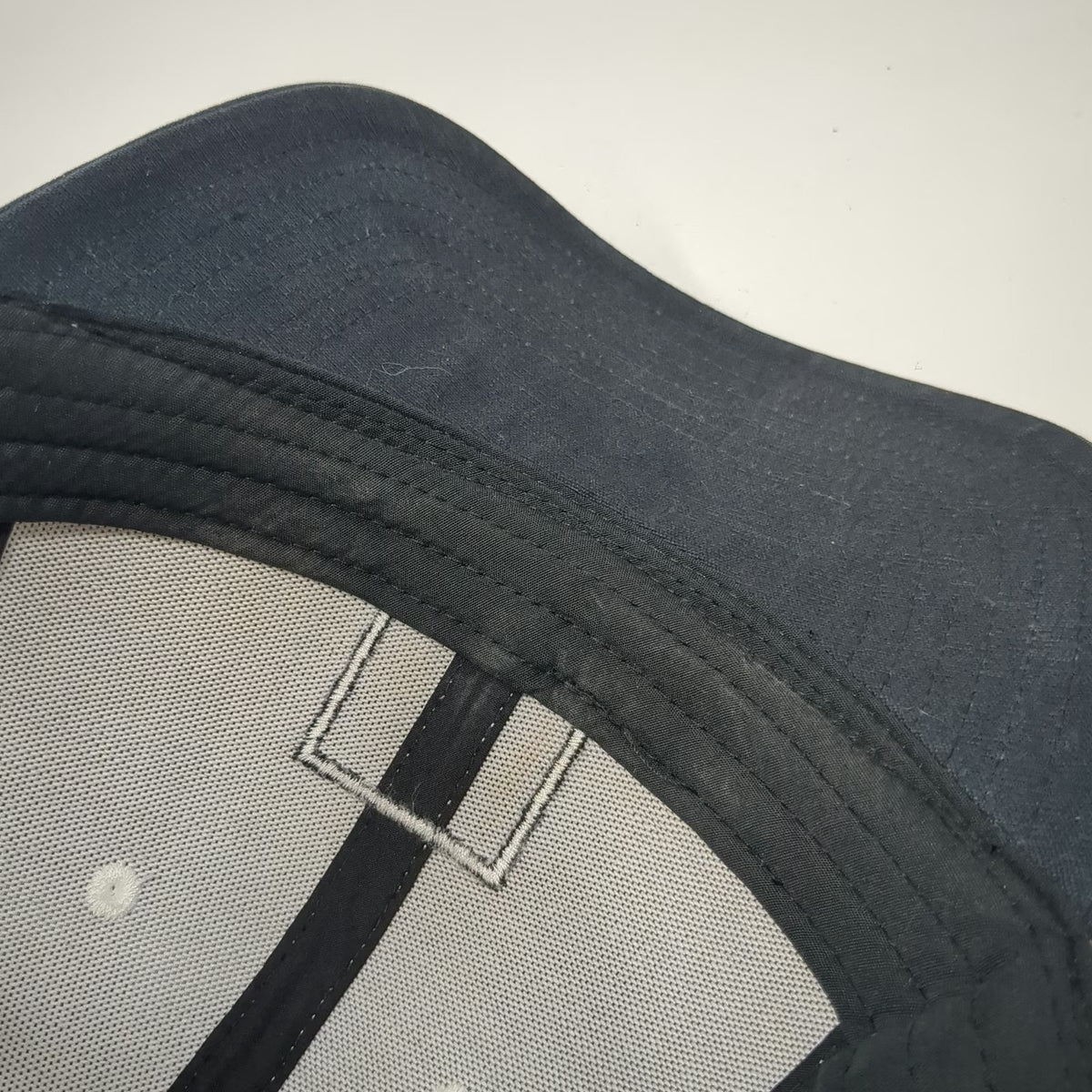 The North Face Trucker Hat White Black OS Mesh Back Snapback Logo Hat Sun Visor