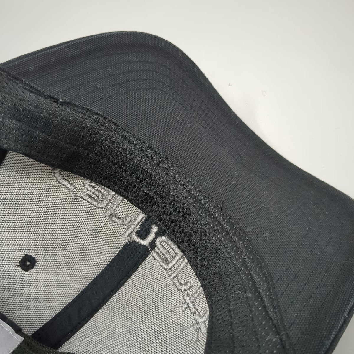 Carhartt Trucker Hat Black One Size Mesh Snapback Logo Workwear Adjustable Hat
