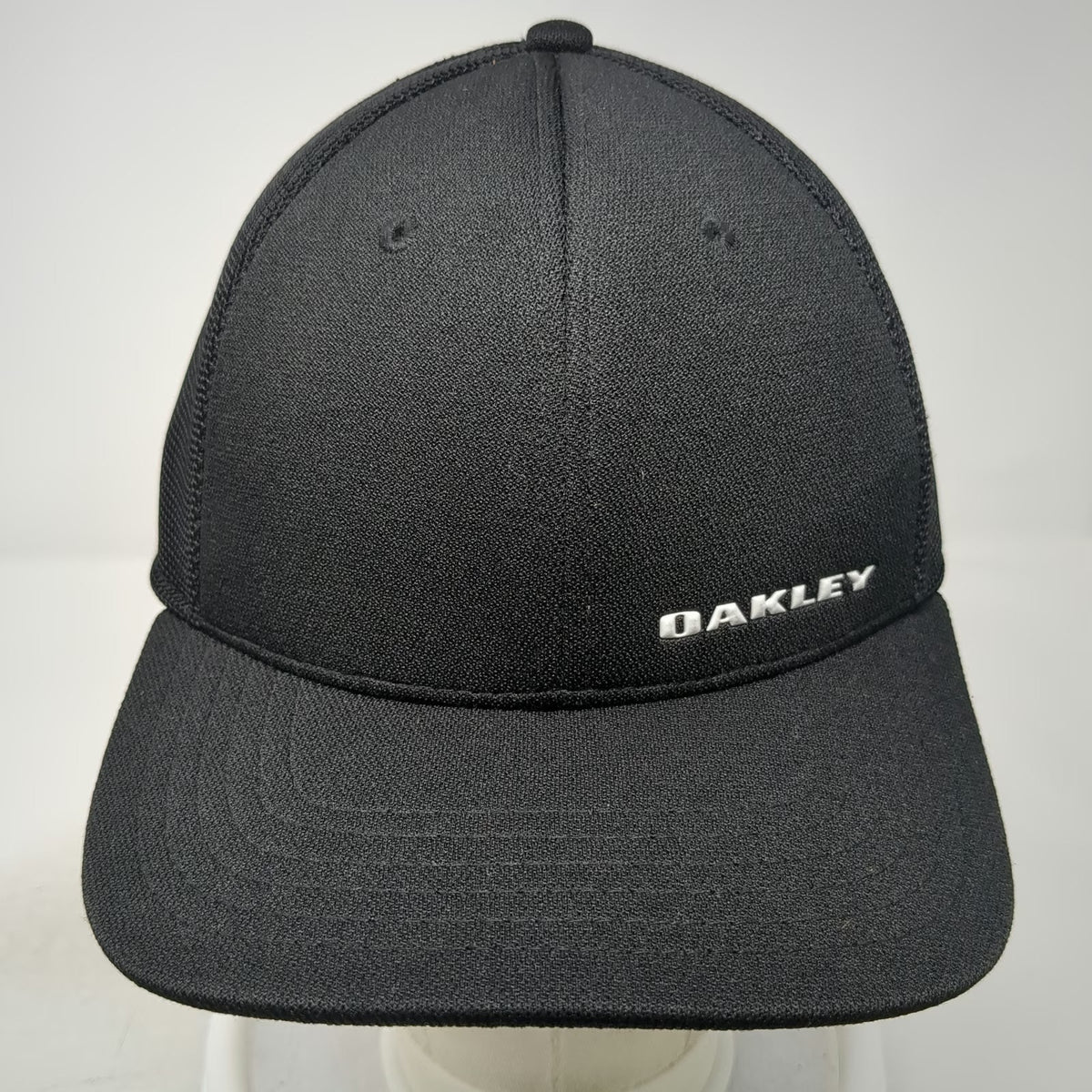 Oakley Baseball Cap Black M Mesh Back A-Flex Stretch Fit Embroidered Logo Hat
