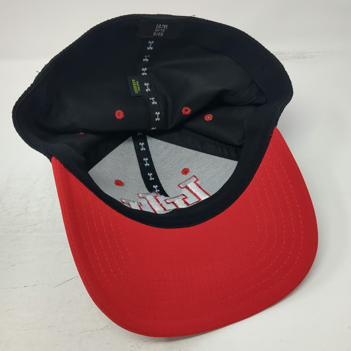 Under Armour Utah Utes NCAA Cap Black Red White XL Stretch Fit Hat Embroidered
