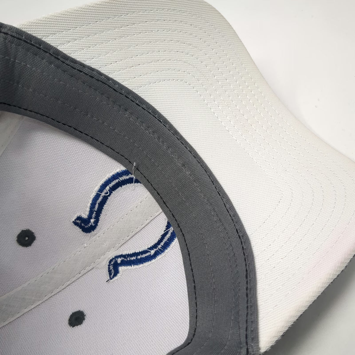 Reebok Indianapolis Colts NFL Gray M Stretch Fit Mottled Contrast Stitching Cap