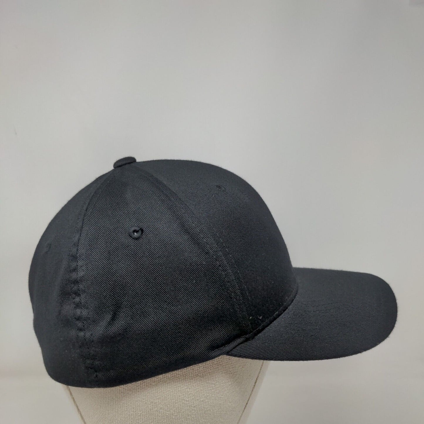 Flexfit Fitted SiK Hat Black Size S-M Embroidered Logo Polycotton
