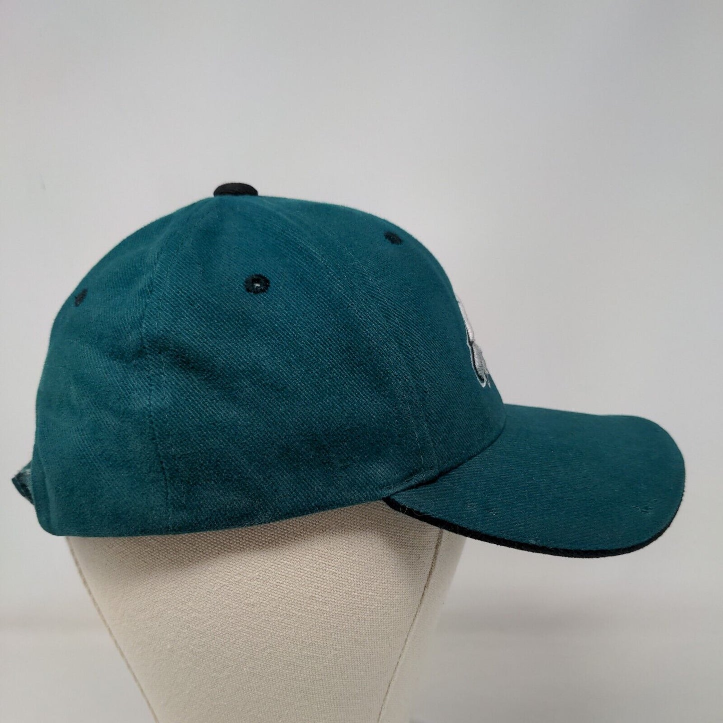 NFL Men's Strapback Hat Green OSFM Philadelphia Eagles Embroidered Logo