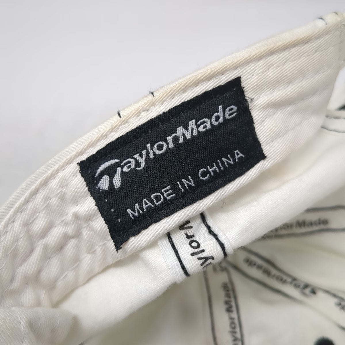 TaylorMade Baseball Cap White One Size Contrast Stitching R7 XR Golf Hat