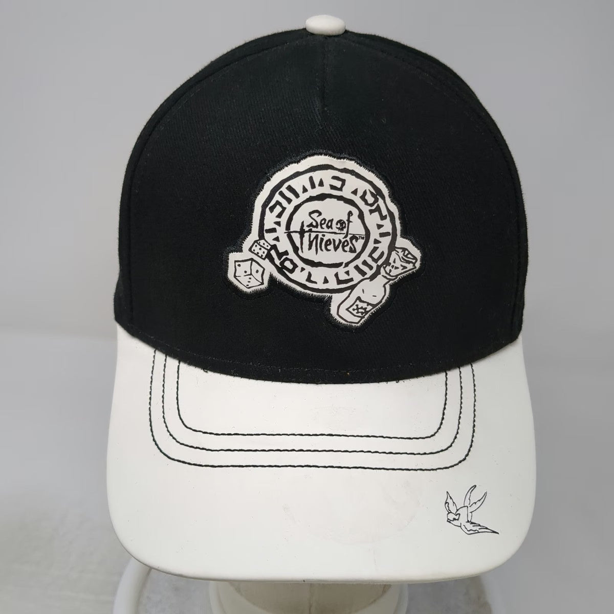 Sea of Thieves 5 Panel Black One Size Snapback Video Game Bird Graphic Hat