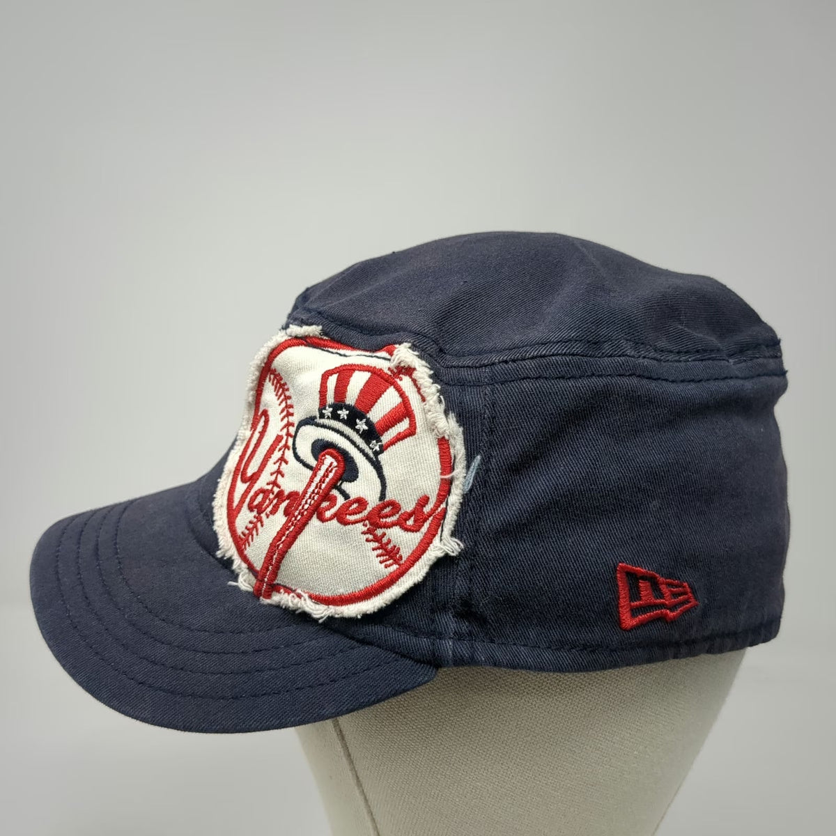 New York Yankees MLB New Era Army Cap Blue L Distressed Patch Stretch Fit Hat