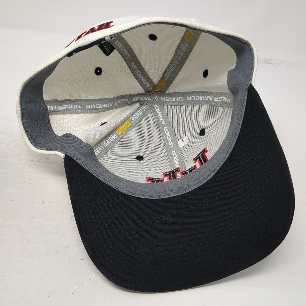Utah Utes NCAA Under Armour Hat White Black Red S Interlocking Logo Stretch Fit